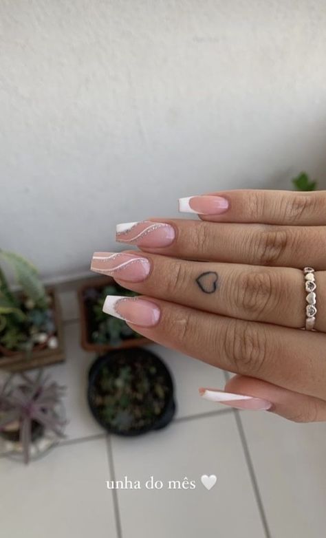 21st Nails Ideas Short, White Summer Nails Coffin, Prom Acrylics Coffin, Coffin Acrilyc Nails, Grad Nails Acrylic Almond, Pink And French Nails, Detailed French Tip Nails, Acrylic Nails Inspo Coffin, Classic Prom Nails