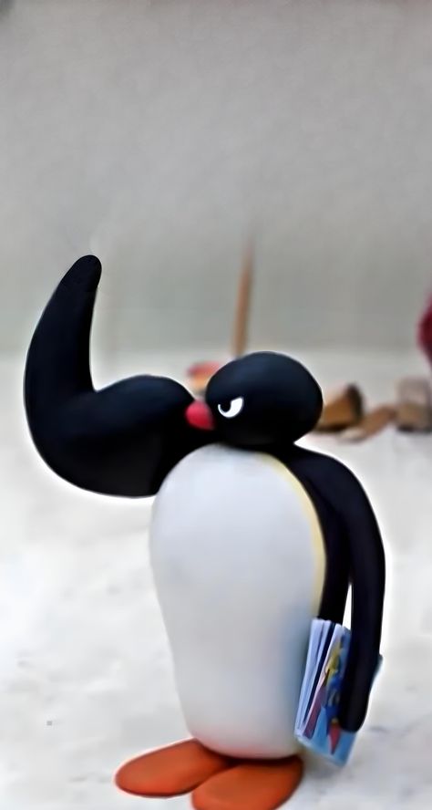 Pingu maromba 💪 Pingu Fanart, Pengu Memes, Pingu Crochet, Pingu Christmas, Hear Me Out Funny, Pingu Cute, Pingu Mood, Pingu Wallpaper, Noot Noot Penguin