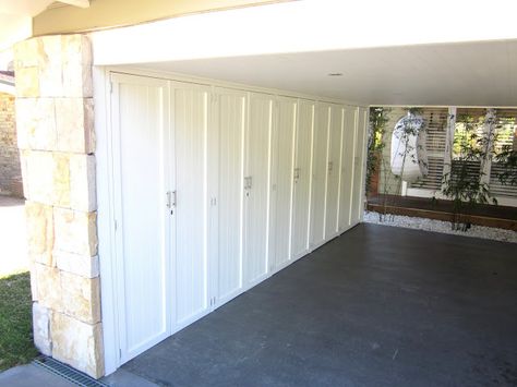 Carport idea. Bank of storage cupboards to store mower, garden tools etc. .. (back part) Carport Addition, Portable Carport, Carport With Storage, Living Pool, Room Storage Diy, Carport Garage, Carport Designs, Garage House, Cupboard Storage