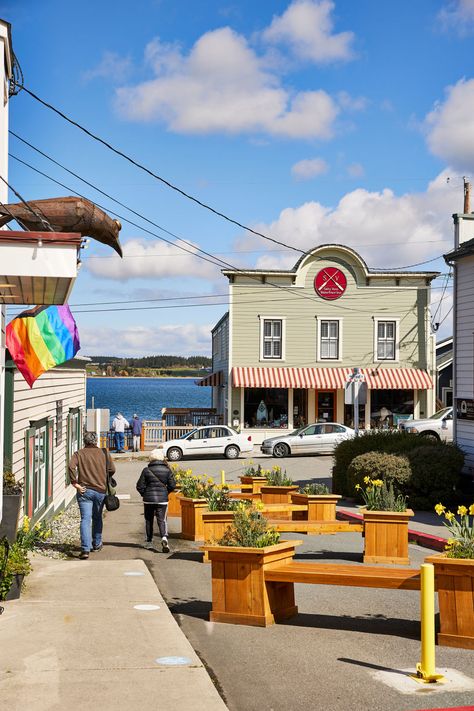 Whidbey Island: Where to Eat, What to Do, and Where to Stay | Seattle Met Seattle Islands, Whidbey Island Things To Do, Bainbridge Island Washington, Whidbey Island Washington, Sister Trip, Washington Island, Seattle Trip, Deception Pass, Magic Birthday