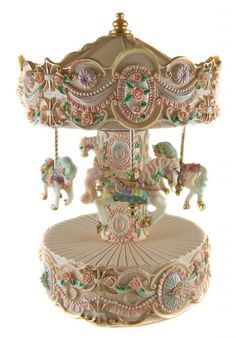 Carousel Music Box Carousel Vintage, Musical Carousel, Music Box Vintage, Estilo Shabby Chic, Musical Box, Carousel Horse, Castle In The Sky, Music Boxes, Carousel Horses