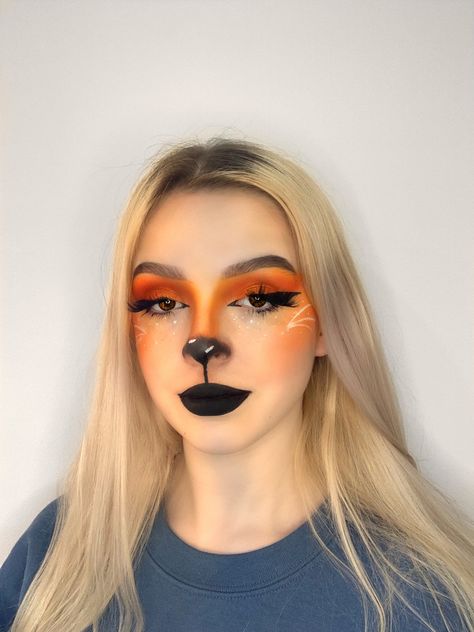 Fox Inspired Makeup Look, Fox Face Makeup Halloween, Fox Animal Makeup, Red Panda Makeup Halloween, Fox Halloween Makeup For Women, Cute Fox Makeup Halloween, Fox Makeup Looks Halloween, Raccoon Makeup Halloween, Fox Eye Makeup Halloween