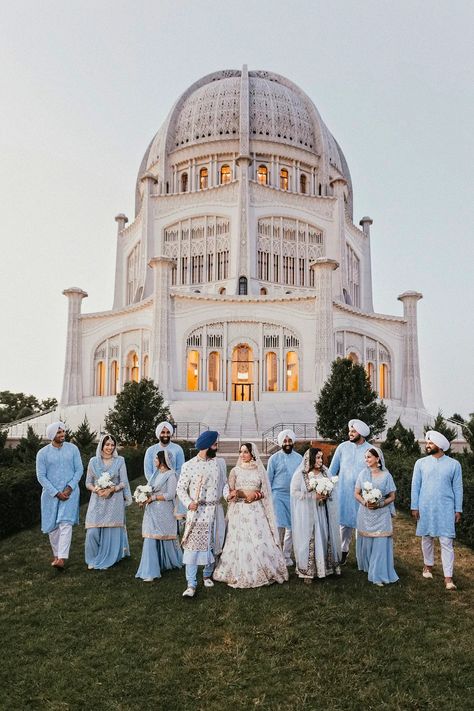 Punjabi Wedding Bridesmaids, Bridesmaid Dress Indian, Sikh Wedding Dress, Royal Wedding Outfits, Sikh Wedding Photography, Bridesmaid Suits, Suits Indian, Anand Karaj, Indian Bridesmaid Dresses