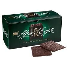 Still the best mint wafer (yes, i said wafer) After Eight Chocolate, Nestle Chocolate, After Dinner Mints, Dinner Mints, Chocolate Pack, After Eight, Types Of Chocolate, Christmas Sweets, British Food