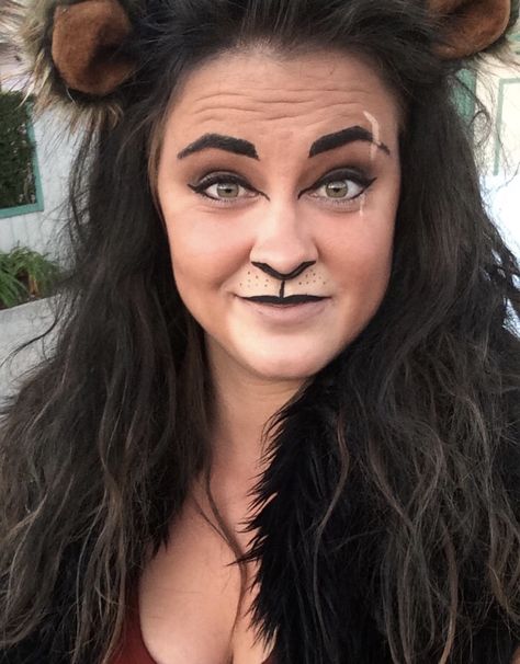 Diy Scar Costume Lion King, Scar Disney Costume, Scar Costume, Scar Lion King Costume, Lion King Costumes Diy, Scar Halloween Costume, Scar Rey Leon, Lion Costume Diy, Scar Makeup