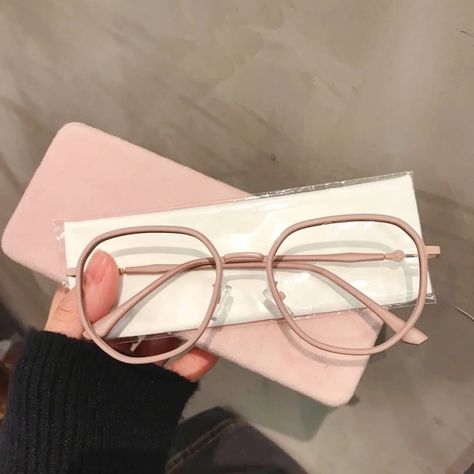 Specs Frames Women, Clear Glasses Frames Women, Glasses Women Fashion Eyeglasses, Korean Glasses, Cute Glasses Frames, Classy Glasses, Glasses Frames Trendy, Casual Shoes Women Sneakers, Fancy Glasses