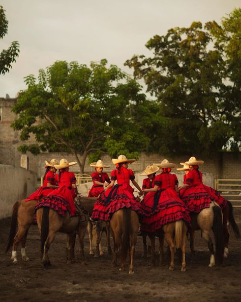 Escaramuza Dresses, Mexican Outfits, Cowboy Culture, Chicano Love, Mexican Outfit, Space Cowboys, Cultural Celebration, Art Painting Gallery, Mexican Party