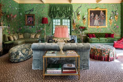 Colourful Homes, Maximalist Home, Tudor Style Homes, English Decor, Charleston Homes, Countryside House, Tudor Style, Traditional English, English Country House