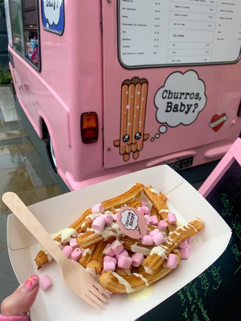 Dessert Truck Design, Hair Shop Aesthetic, Churro Food Truck, Churros Food Truck, Desert Food Truck Ideas, Food Trucks Aesthetic, Cute Food Truck Ideas, Pink Food Truck Ideas, Pink Churros