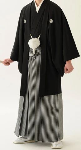 A hakama(袴) is the skirt-like pants that some Aikidoka wear. It is a traditional piece of samurai clothing. While hakama used to be a required part of men's wear, nowadays typical Japanese men usually wear hakama only on extremely formal occasions and at tea ceremonies, weddings, and funerals. Traditional Japanese Man Kimono, Couture, Kimono For Men Traditional, Japanese Traditional Dress Men, Japanese Wedding Kimono Men, Japanese Funeral Clothes, Japan Traditional Clothes Men, Tradition Japanese Clothing, Samurai Clothes Drawing