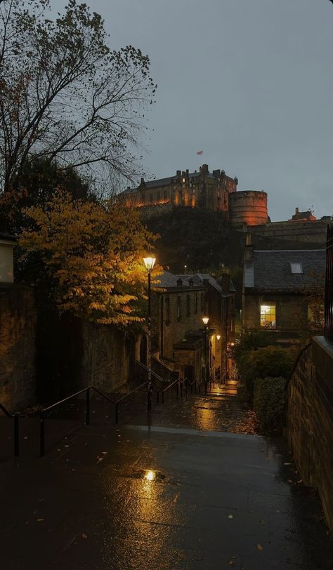 Scotland Photography, Scotland Castle Aesthetic, Scotland Night Aesthetic, Moody Scotland, Scottish Castles Aesthetic, Scottish Aesthetic, Scotland Nature Aesthetic, Rural Scotland Aesthetic, Castle Aesthetic