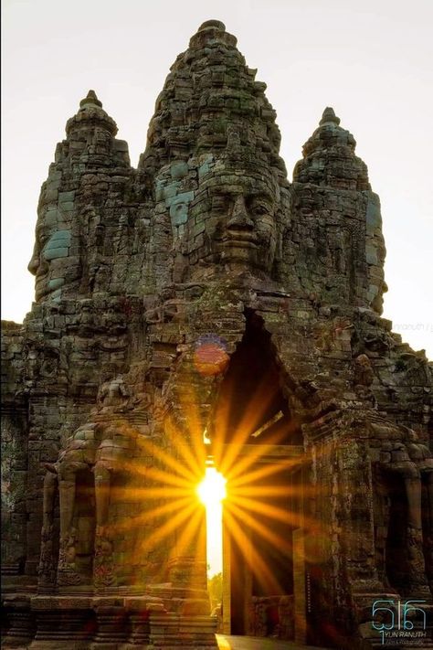 Archaeology and Ancient Worlds | CAMBODIA🇰🇭🐉Beautiful Tonle Um, one of the five gates built in the reign of King Jayavarman VII in the late 12th century in Bayon art style, i... | Facebook Ankor Watt, Jayavarman Vii, Angkor Wat Temple, Ancient Mysteries, Angkor Wat, 12th Century, Angkor, Modern Technology, Archaeology