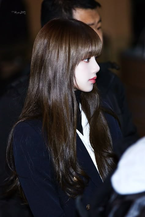 Lalisa Manoban, Hair, White, Black