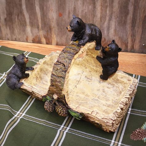 $39.99 (for oven mitts) - Check out the deal on Three Bears Log Basket at Cabin Place Bear Bathroom Decor, Black Bear Decor, Log Basket, Black Bear Cub, Rustic Baskets, Rustic Inspiration, Black Forest Decor, Log Home Decorating, Log Cabin Decor