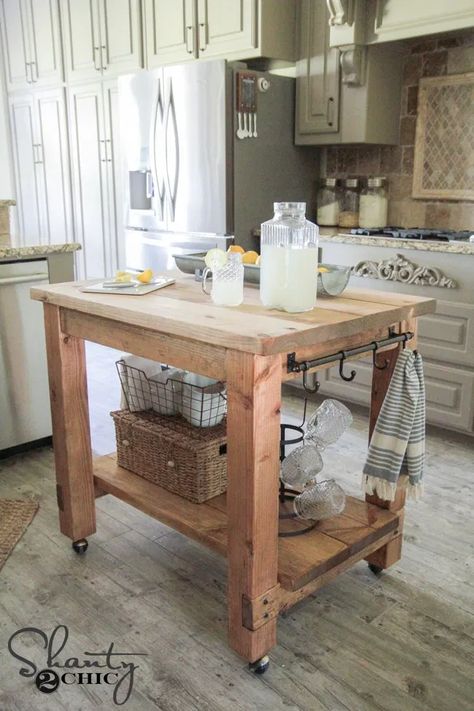 DIY Kitchen Island FREE Plans! Moveable Kitchen Island, Portable Kitchen Island, Mobile Kitchen Island, Diy Kitchen Projects, Kitchen Island Plans, Interior Boho, Rustic Kitchen Island, Small Kitchen Island, Farmhouse Kitchen Island