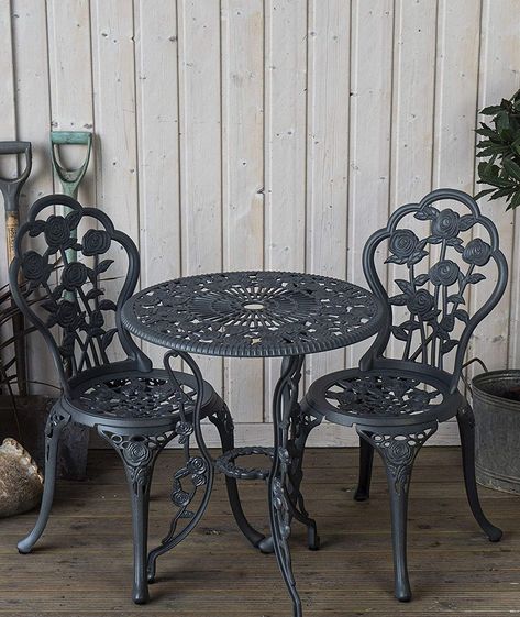 garden chairs Vintage Garden Furniture, Iron Garden Furniture, Cast Iron Garden Furniture, Kitchen Flat, Metal Garden Furniture, Garden Chairs Metal, Cafe Window, Teak Garden Furniture, Curtain Kitchen