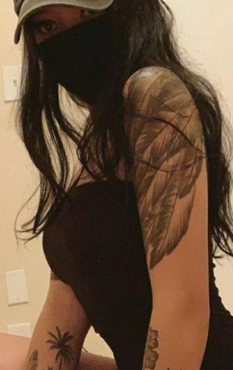 Bella Porch Tattoo, Bella Poarch Tattoo, Wing Tattoos, Bella Porch, Mom Aesthetic, Bella Poarch, Wing Tattoo, Wings Tattoo, Dream Room Inspiration