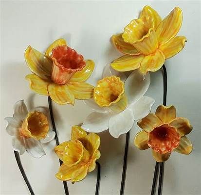 Ceramic Garden Ornaments I'Daffodils'I by Renee Kilburn Ceramic Daffodil, How To Make Ceramic, Ceramic Shoes, Diy Pottery Painting, Ceramic Garden, Sculpture Art Clay, Pottery Handbuilding, Diy Ceramic, Polymer Clay Sculptures