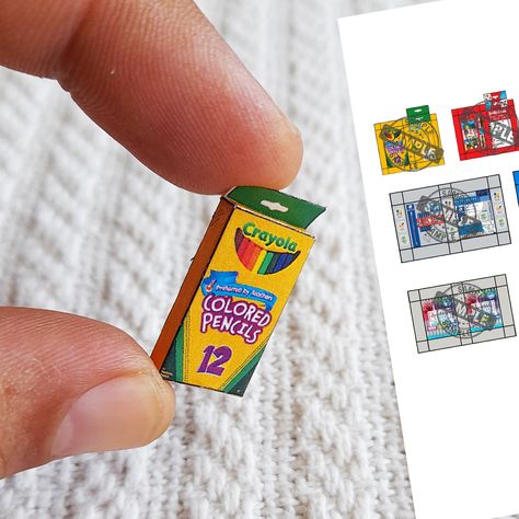 Crayola Box, Boxes Printable, Miniature School, Crayola Colored Pencils, Mini Box, Pencil Box, Box Paper, Pencil Boxes, Back To