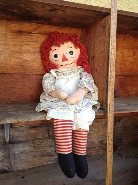 Retro Bedroom Decor, Vintage Rag Doll, Raggedy Anne, Annabelle Doll, Retro Bedroom, Raggedy Doll, Raggedy Ann Doll, Family Board, Ann Doll