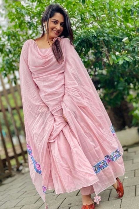 Deepika Kakkar Ibrahim, Deepika Kakkar, Dipika Kakkar, Dipika Kakar, Pink Anarkali, Mother Clothing, Kurta Patterns, Bollywood Dress, Designer Punjabi Suits