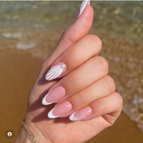 Seashell Nails, Cruise Nails, French Tip Nail Designs, Sassy Nails, Almond Nails Designs, Pearl Nails, Vacation Nails, Oval Nails, Beach Nails