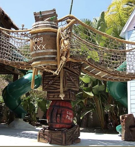 Pirate Ship Playhouse, Legends Of The Hidden Temple, Pirate Decor, Tiki Bar Decor, Pirate Theme Party, Cool Tree Houses, Pirate Halloween, Pirate Art, Tree House Designs