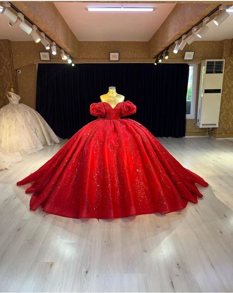 best dress for women Red 15 Dress, Black Quince Dress, Dresses White Short, 18th Birthday Dress, Red Quinceanera Ideas, Black Quince, Xv Dresses, Quinceanera Themes Dresses, Bella Dresses