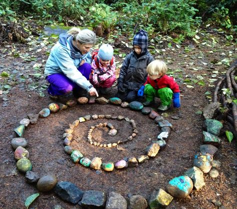 Into the Woods: Outdoor and Nature-based Preschools in Seattle, the Eastside and Tacoma A growing movement of nature-oriented outdoor preschools takes off Nature Based Preschool, Forest Kindergarten, Forest School Activities, Outdoor Play Spaces, Nature School, Natural Playground, Children's Garden, Outdoor Classroom, School Garden