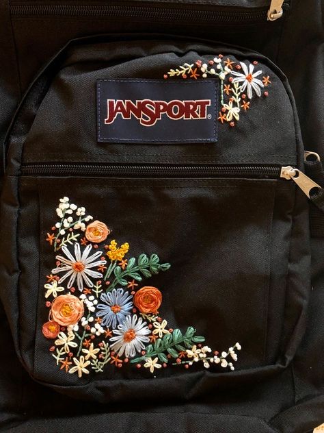 Embroidery On School Bag, Hand Embroidery Bags Ideas, Jansport Backpacks Embroidery, Embroidered Backpack Ideas, Backpack Embroidery Ideas Jansport, Embroided Backpacks, School Bag Embroidery, Embroidered Backpack Jansport, Jansport Embroidery