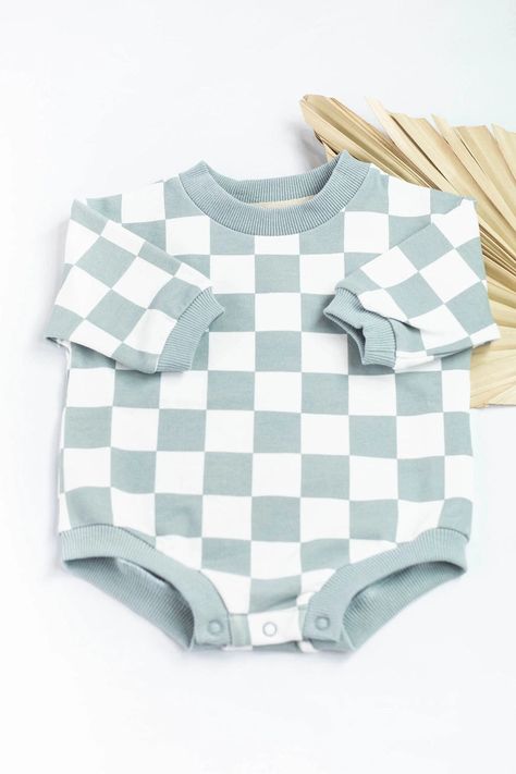 Dress your little one in style with this check bubble romper made of soft and stretchy French terry fabric. This romper is made of organic cotton, making it eco-friendly, hypoallergenic and comfortable for your baby. The check pattern adds a touch of elegance to this unisex romper that is perfect for both baby boys and baby girls. Suitable for fall and winter, this romper made with natural fibers, will keep your baby warm and cozy. Love For My Son, Oversized Romper, Baby Sulli, Maine Summer, Comfy Vibes, Baby Basics, Trendy Baby Clothes, Bubble Romper