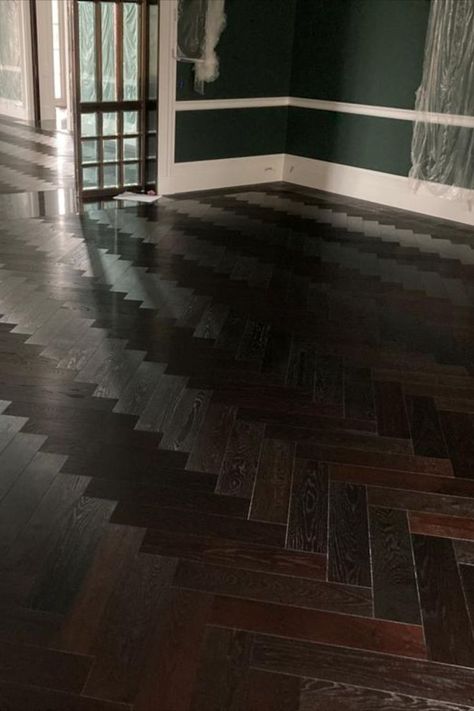 Wood Herringbone Floor, Dark Herringbone Floor, Parquet Wood Flooring, Wood Floor Pattern, Wood Parquet Flooring, Herringbone Wood Floor, Herringbone Wood, Natural Flooring, Wood Parquet