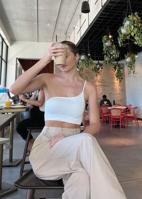 One Shoulder Tank Top Outfit, White Spaghetti Strap Top Outfit, Spaghetti Top Outfit, White Spaghetti Top, Spaghetti Strap Top Outfit, Strap Tops Outfit, Black Spaghetti Top, One Strap Top, White Tank Top Outfit