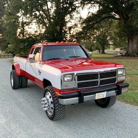 Dodge Trucks Lifted, Dodge Brothers, 1st Gen Cummins, Lifted Dodge, Rolling Coal, Trucks Lifted, 2018 Dodge Challenger Srt, Old Dodge Trucks, Dodge Diesel