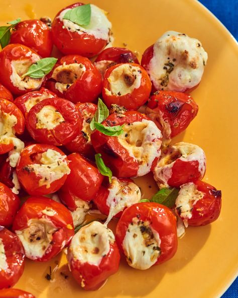 Stuffed Peppadew, Dinner Party Appetizer, Peppadew Peppers, Dinner Party Appetizers, Fancy Appetizers, Fancy Dinner Party, Tailgate Food, Recipes Appetizers And Snacks, Party Appetizer