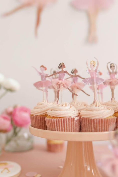 Ballerina Party – Little Gatherer Ballerina Party Theme, 4de Verjaardag, Ballerina Theme, Ballet Birthday Party, Ballerina Birthday Party, Diy Packaging, Ballet Birthday, Ballet Party, Ballerina Cakes