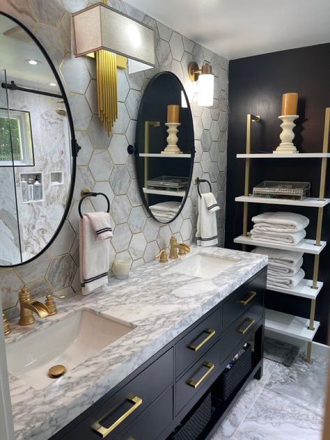 White And Black Bathroom With Gold Accents, Gold White Bathroom Decor, Bathroom Design With Gold Fixtures, Black And Gold Marble Bathroom, Gold White And Grey Bathroom, Gray Gold Bathroom, Black White Grey Gold Bathroom, Gold Themed Bathroom, Black White And Gold Restroom