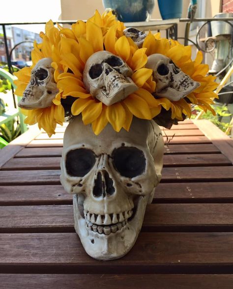 Sunflower Halloween Decorations, Sunflower Halloween, Skull Halloween Decor, Halloween Skull Decor, Floral Skull Decor, Dollar Tree Skull Crafts, Skull And Sunflower, Skeleton Sunflower, Diy Skull Sunflowers