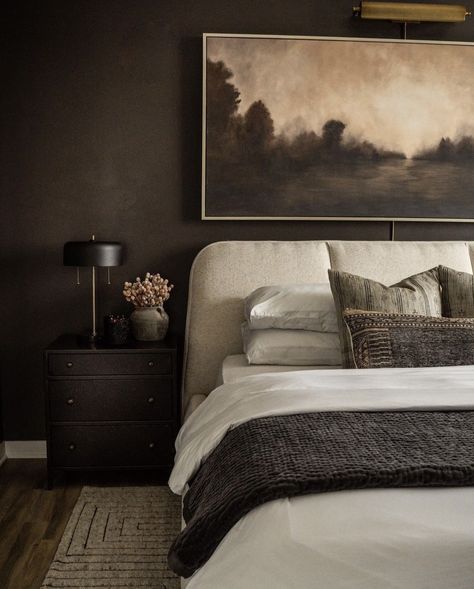 25 Indulgently Rich Brown Bedroom Ideas For An On-Trend Look 3 Dramatic Guest Bedroom, Sw Peppercorn Paint Master Bedrooms, Dark Classy Bedroom, Cb2 Bedroom Inspiration, Dark Bedroom Modern, Dark Headboard Bedroom Decor, Deep Green Living Room, Cozy Master Bedrooms Decor Romantic, Moody Modern Bedroom