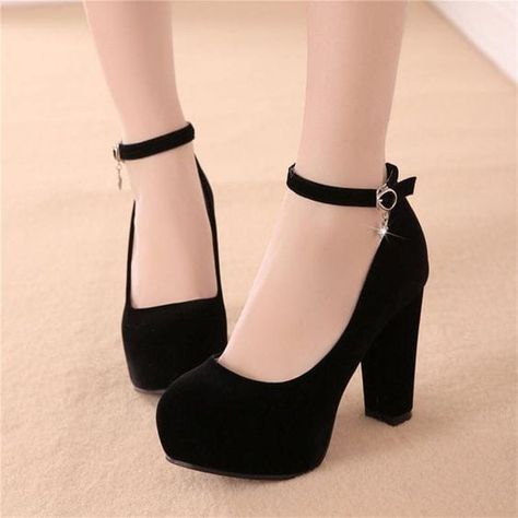 Heel Shoes, High Heel Shoes, High Heel, A Woman, Books Wattpad, High Heels, Wattpad, Heels, Books