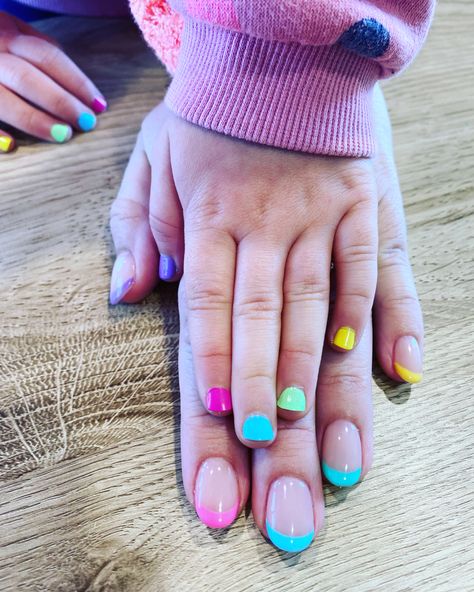 Mother And Daughter Nail Designs, Mommy Daughter Matching Nails, Matching Nails For Mom And Daughter, Mother Daughter Matching Nails, Mom And Daughter Nail Ideas, Mother And Daughter Nails, Mommy And Me Manicure, Mommy And Daughter Nails, Mom And Daughter Matching Nails