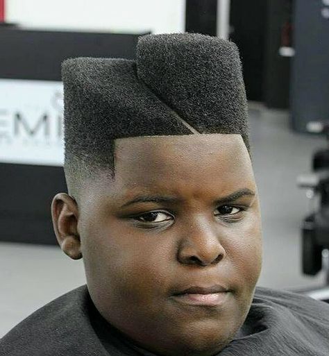 Box Haircut, Low Taper Fade Haircut, Taper Fade Curly Hair, Black Boys Haircuts, Mullet Fade, High Fade Haircut, Drop Fade Haircut, Taper Fade Haircut, Black Men Haircuts