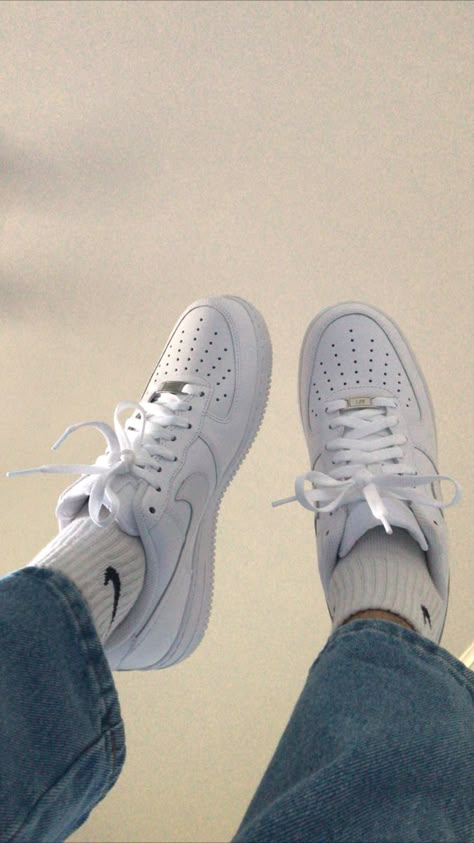 Nike Force One, Air Force Dunk, Outfit Hijab Ideas, Street Wear Summer, Nike Air Force 1 Outfit, Air Force 1 Outfit, Cute Outfits Ideas, Hijab Ideas, Fav Shoes