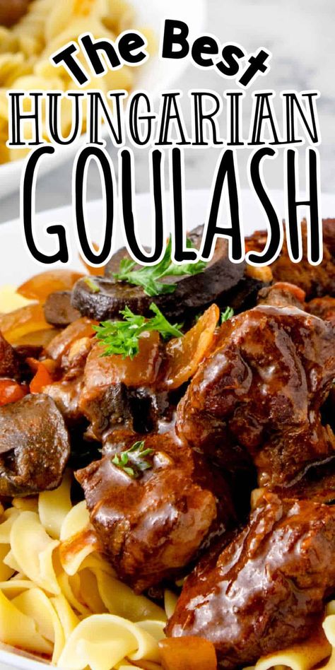 Goulash Slow Cooker, Beef Chunks, Easy Goulash Recipes, Veal Stew, Hungarian Goulash, Slow Cooker Dinner Recipes, Goulash Recipe, Beef Goulash, Stew Meat Recipes