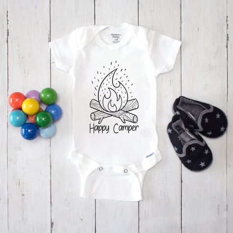 Happy Camper Baby Onesie® Nature Camp Outdoor Baby Clothes - Etsy Camping Onesie, Cricut Onsies, Onesie Station, Cricut Baby Shower, Nature Camp, Summer Onesies, Camping With A Baby, Cricut Baby, Summer Baby Clothes