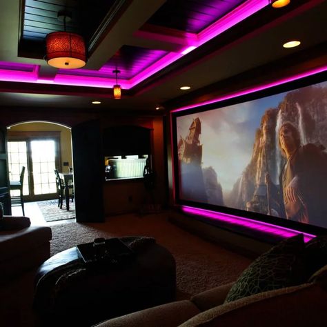 Home Movie Theater Ideas, Cinema Ideas, Cinema Idea, Movie Theater Rooms, Home Theater Room Design, Theater Room Design, Home Cinema Room, Carpet Ideas, At Home Movie Theater