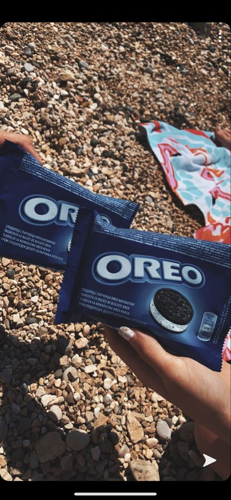 Oreo Aestethic Snack, Oreo Aestethic, Beach Aestethic, Aesthetic Snack, Tyler Core, Belle Aesthetic, Birthday Things, School Checklist, Easy Birthday