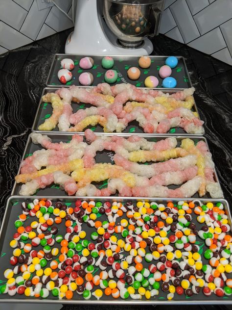 Dehydrator Candy Recipes, Freeze Dried Starburst, Dehydrator Candy, Dehydrating Candy, Dehydrate Candy, Freeze Dried Candy Recipe, Best Freeze Dried Candy, How To Make Freeze Dried Candy, Freeze Drying Candy