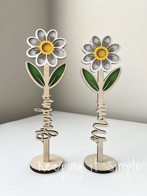 Wooden Roses Ideas, Spring Laser Cut Ideas, Spring Laser Projects, Valentine Laser Cut Ideas, Laser Cut Projects Ideas, Laser Cut Flower, Diy Laser Cut, Flowers In Bloom, Wooden Roses