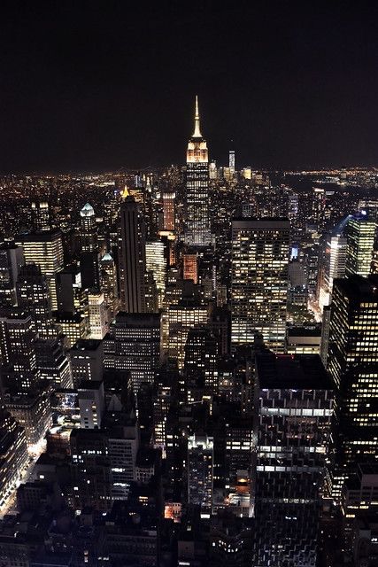 the million dollar view | Gabor Laczko | Flickr Out On The Town Aesthetic, Night Town City Lights, Night Sky City Lights, New York Night View, New York Skyline At Night, Cities At Night, New York City At Night, New York At Night, New York City Night